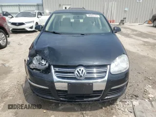 2010 Volkswagen Jetta Limited Edition with VIN 3VWAX7AJ8AM152734, listed as a Copart auction lot 58583775 with 122,734 mi miles and Non repairable. Bid and sale history available at DreamBid. Image 5.