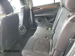 2024 Volkswagen Atlas SE with VIN 1V2HR2CA2RC556331, listed as a IAAI auction lot 42806429 with 25,239 mi miles and . Bid and sale history available at DreamBid. Image 18.