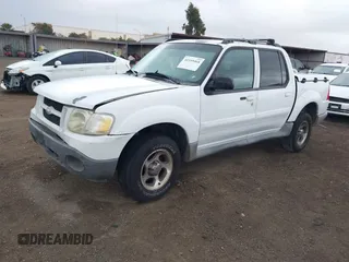2005 Ford Explorer Sport Trac XLS z VIN 1FMZU67K85UA47665, wystawiony jako IAAI lot #41559468 z przebiegiem 124 061 mil mil oraz . Historia ofert i sprzedaży dostępna na DreamBid. Obrazek 2.
