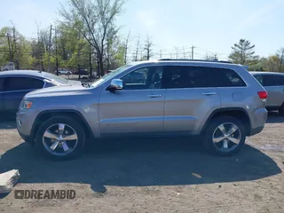 2014 Jeep Grand Cherokee Limited with VIN 1C4RJFBG7EC395138, listed as a IAAI auction lot 42117356 with 202,995 mi miles. Bid and sale history available at carsss.com. Image 14.