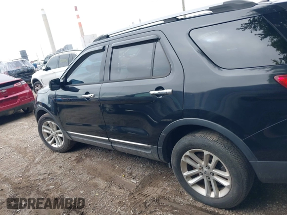 2014 Ford Explorer XLT z VIN 1FM5K7D89EGA23019, wystawiony jako IAAI lot #42706931 z przebiegiem 175 077 mil mil oraz . Historia ofert i sprzedaży dostępna na DreamBid. Obrazek 14.