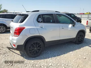 2022 Chevrolet Trax LT with VIN KL7CJPSMXNB563066, listed as a Copart auction lot 50166005 with 32,442 mi miles and Salvage title. Bid and sale history available at DreamBid. Image 3.