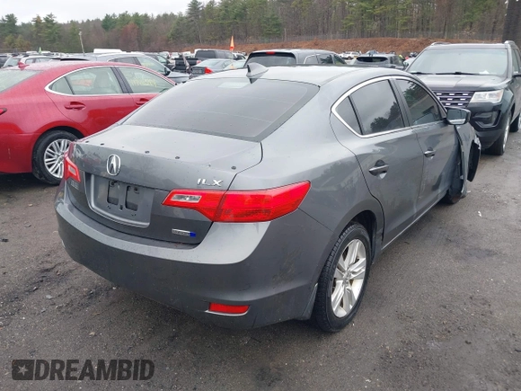 2013 Acura ILX Hybrid Tech Pkg with VIN 19VDE3F75DE300518, listed as a IAAI auction lot 41951546 with 149,618 mi miles. Bid and sale history available at carsss.com. Image 4.