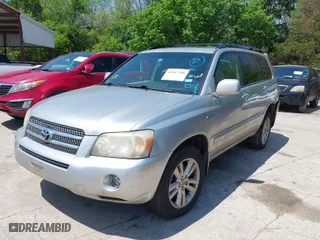 2006 Toyota Highlander Hybrid with VIN JTEEW21A060022737, listed as a IAAI auction lot 41967706 with 194,334 mi miles. Bid and sale history available at carsss.com. Image 2.