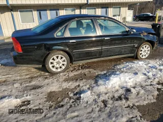 2005 Volvo S80 with VIN YV1TS592651407213, listed as a Copart auction lot 41680085 with 0 mi miles and Salvage Title. Bid and sale history available at carsss.com. Image 3.