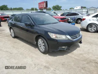 2013 Honda Accord Touring z VIN 1HGCR3F90DA042616, wystawiony jako Copart lot #64522785 z przebiegiem 140 304 mil mil oraz Czysty tytuł • Clean title. Historia ofert i sprzedaży dostępna na DreamBid. Obrazek 4.