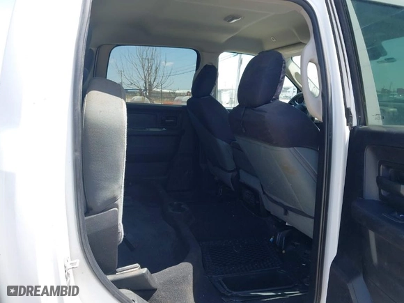 2018 Ram 2500 Tradesman with VIN 3C6UR5HL4JG287673, listed as a IAAI auction lot 41954501 with 155,340 mi miles. Bid and sale history available at carsss.com. Image 8.