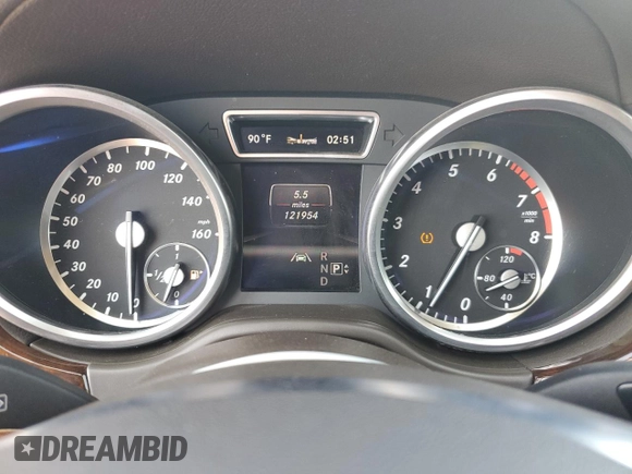 2013 Mercedes-Benz M 550 with VIN 4JGDA7DB8DA198390, listed as a Copart auction lot 62422525 with 121,954 mi miles and Clean title. Bid and sale history available at DreamBid. Image 9.
