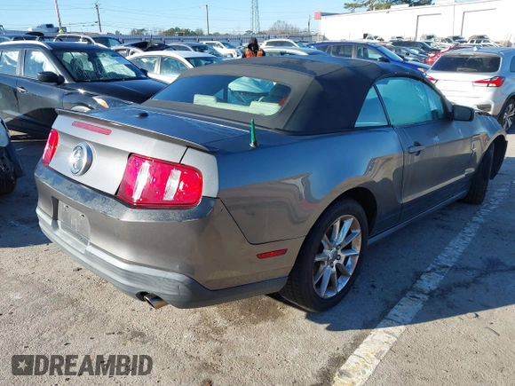 2010 Ford Mustang V6 с VIN 1ZVBP8ENXA5159388, выставлен на аукционе IAAI как лот 41433762 с пробегом 59 546 миль миль и . История ставок и продаж доступна на DreamBid. Изображение 4.