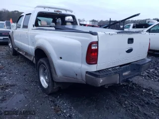 2008 Ford Super Duty F-450 DRW XL with VIN 1FTXW42R98EB14710, listed as a Copart auction lot 81383144 with 259,012 mi miles and Salvage Title. Bid and sale history available at carsss.com. Image 2.