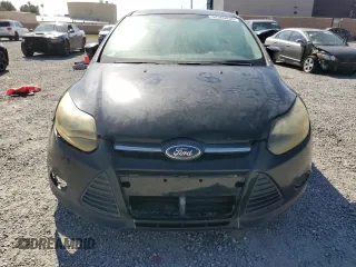 2014 Ford Focus SE with VIN 1FADP3F21EL231542, listed as a Copart auction lot 52360035 with 183,853 mi miles and Clean Title. Bid and sale history available at carsss.com. Image 5.