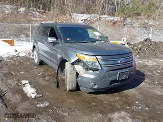 2013 Ford Explorer Limited with VIN 1FM5K8F89DGA61027, listed as a IAAI auction lot 41493307 with 186,969 mi miles. Bid and sale history available at carsss.com. Image 6.