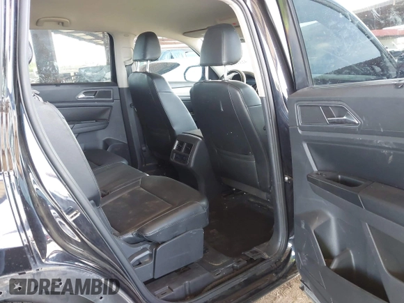 2018 Volkswagen Atlas SE with VIN 1V2CP2CA1JC600999, listed as a IAAI auction lot 42339421 with 133,490 mi miles and . Bid and sale history available at DreamBid. Image 8.