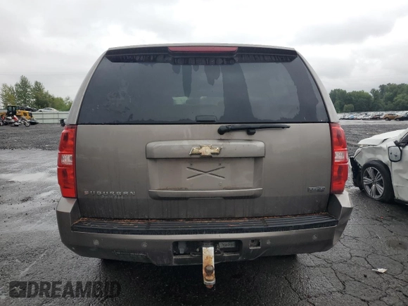 2011 Chevrolet Suburban LT with VIN 1GNSKJE33BR115659, listed as a Copart auction lot 68954724 with 149,867 mi miles and Clean Title. Bid and sale history available at carsss.com. Image 6.