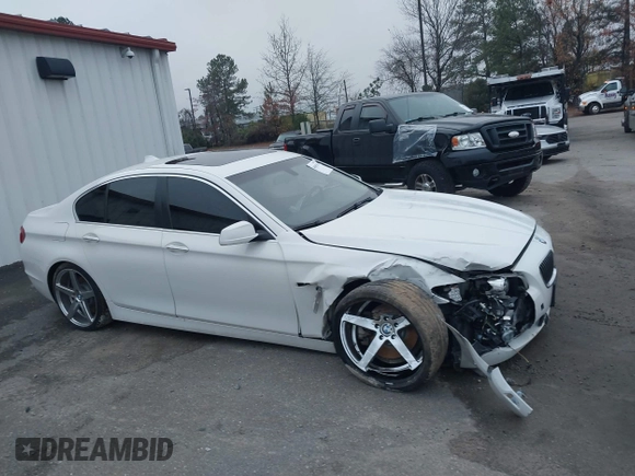 2013 BMW 5 Series 528i xDrive with VIN WBAXH5C59DD108639, listed as a IAAI auction lot 40865516 with 1 mi miles. Bid and sale history available at carsss.com. Image 13.