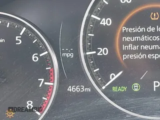 2025 Mazda CX-90 Preferred z VIN JM3KKBHD9S1208744, wystawiony jako IAAI lot #42019049 z przebiegiem 4 663 mil mil oraz . Historia ofert i sprzedaży dostępna na DreamBid. Obrazek 16.