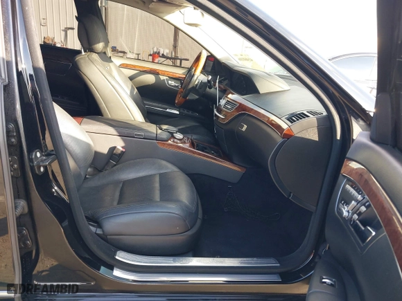 2010 Mercedes-Benz S-Class S 550 with VIN WDDNG7BB9AA334537, listed as a IAAI auction lot 41460106 with 158,699 mi miles. Bid and sale history available at carsss.com. Image 5.