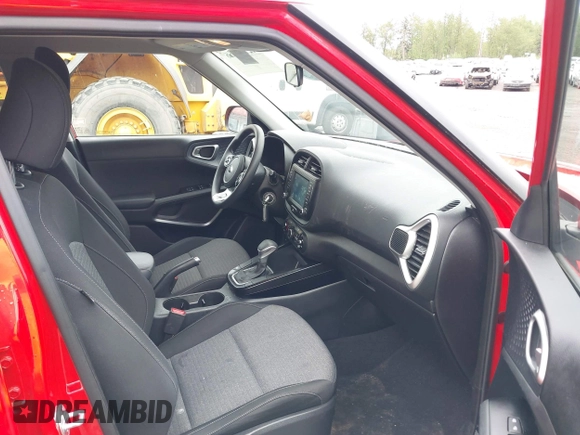 2020 Kia Soul LX with VIN KNDJ23AU3L7009028, listed as a IAAI auction lot 42137466 with 44,398 mi miles. Bid and sale history available at carsss.com. Image 5.