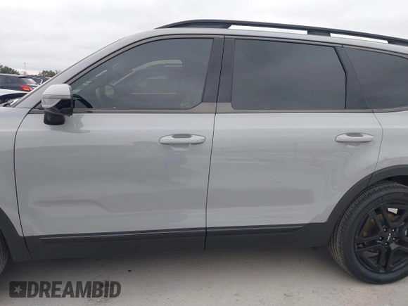 2024 Kia Telluride SX Prestige X-Pro with VIN 5XYP5DGC4RG427373, listed as a IAAI auction lot 41371537 with 11,808 mi miles and . Bid and sale history available at DreamBid. Image 14.