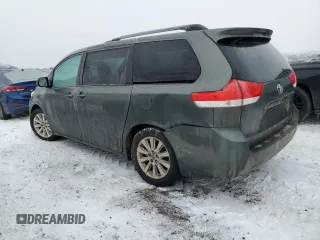 2013 Toyota Sienna XLE z VIN 5TDDK3DC1DS054184, wystawiony jako Copart lot #44821285 z przebiegiem 214 218 mil mil oraz Nie do naprawy • Non repairable. Historia ofert i sprzedaży dostępna na DreamBid. Obrazek 2.