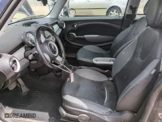 2010 MINI Cooper Hardtop with VIN WMWMF3C5XATZ25746, listed as a Copart auction lot 51662415 with 139,411 mi miles and Salvage Title. Bid and sale history available at carsss.com. Image 7.