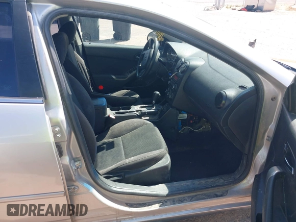 2006 Pontiac G6 GT with VIN 1G2ZH558264117774, listed as a IAAI auction lot 41991172 with 118,652 mi miles and . Bid and sale history available at DreamBid. Image 5.