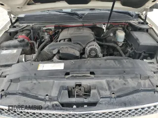 2008 Chevrolet Suburban LTZ с VIN 1GNFC16068R207781, выставлен на аукционе Copart как лот 86651134 с пробегом 121 112 миль миль и Чистый • Clean title. История ставок и продаж доступна на DreamBid. Изображение 12.