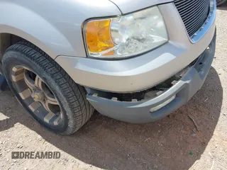 2004 Ford Expedition Special Service с VIN 1FMPU16L84LBB4517, выставлен на аукционе IAAI как лот 42255890 с пробегом 298 590 миль миль и . История ставок и продаж доступна на DreamBid. Изображение 6.