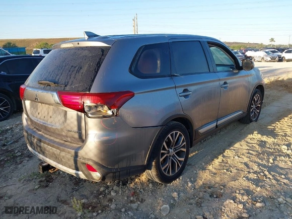 2017 Mitsubishi Outlander SE with VIN JA4AD3A36HZ026106, listed as a IAAI auction lot 41779811 with 218,354 mi miles. Bid and sale history available at carsss.com. Image 4.