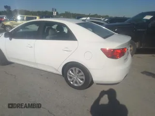 2011 Kia Forte LX with VIN KNAFT4A20B5350871, listed as a IAAI auction lot 41381614 with 170,598 mi miles. Bid and sale history available at carsss.com. Image 3.