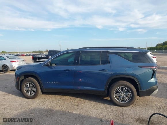 2024 Chevrolet Traverse FWD LT with VIN 1GNERGKS1RJ202864, listed as a IAAI auction lot 41633590 with 3,421 mi miles. Bid and sale history available at carsss.com. Image 14.
