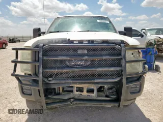 2011 Ford F-250 XL with VIN 1FT7X2B68BEC76102, listed as a Copart auction lot 60262675 with 283,615 mi miles and Salvage title. Bid and sale history available at DreamBid. Image 5.