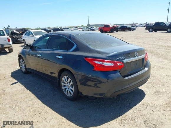 2017 Nissan Altima 2.5 S with VIN 1N4AL3AP3HN366371, listed as a IAAI auction lot 41804040 with 178,776 mi miles. Bid and sale history available at carsss.com. Image 3.