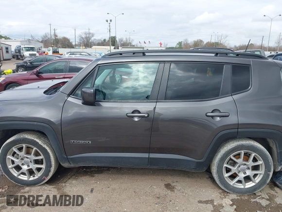 2020 Jeep Renegade Latitude with VIN ZACNJABB6LPL62935, listed as a IAAI auction lot 41487763 with 140,078 mi miles. Bid and sale history available at carsss.com. Image 14.