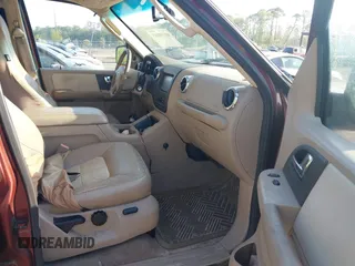 2006 Ford Expedition Eddie Bauer with VIN 1FMFU17526LA65490, listed as a IAAI auction lot 41938843 with 208,311 mi miles. Bid and sale history available at carsss.com. Image 5.