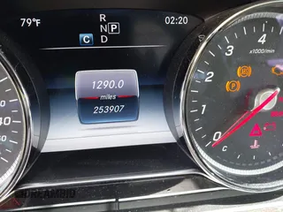 2017 Mercedes-Benz E 300 Luxury with VIN WDDZF4KB2HA126271, listed as a IAAI auction lot 42336777 with 253,907 mi miles and . Bid and sale history available at DreamBid. Image 15.