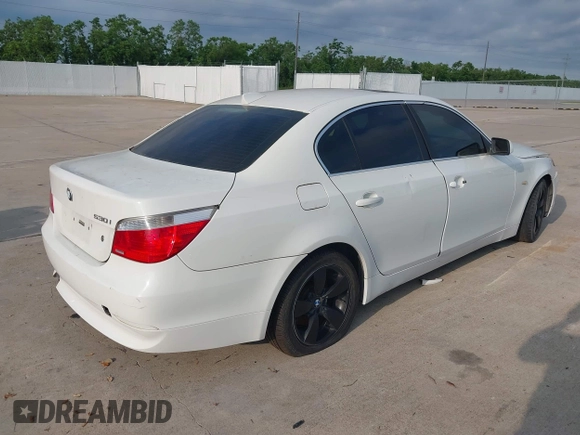 2006 BMW 5 Series 530i with VIN WBANE73526CM33895, listed as a IAAI auction lot 42192681 with 172,289 mi miles and . Bid and sale history available at carsss.com. Image 4.