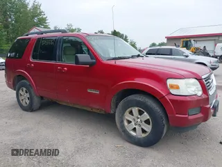 2008 Ford Explorer XLT z VIN 1FMEU73EX8UA80210, wystawiony jako IAAI lot #42433012 z przebiegiem 258 052 mil mil oraz . Historia ofert i sprzedaży dostępna na DreamBid. Obrazek 14.
