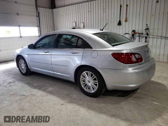 2007 Chrysler Sebring z VIN 1C3LC46K97N512331, wystawiony jako Copart lot #52347345 z przebiegiem 129 547 mil mil oraz Czysty tytuł • Clean title. Historia ofert i sprzedaży dostępna na DreamBid. Obrazek 2.