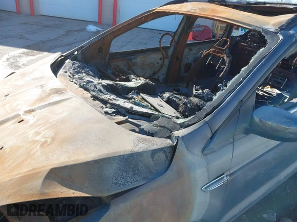 2013 Ford Escape SE с VIN 1FMCU0GX0DUB88243, выставлен на аукционе IAAI как лот 29672383 с пробегом Не указан миль и . История ставок и продаж доступна на DreamBid. Изображение 6.