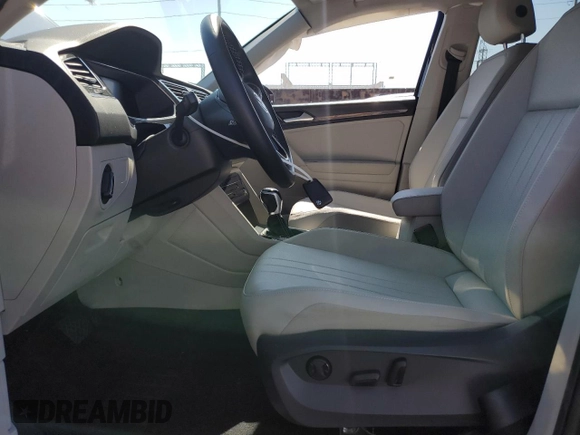 2022 Volkswagen Tiguan SE with VIN 3VV3B7AX2NM066793, listed as a Copart auction lot 63607975 with 10,101 mi miles and Salvage title. Bid and sale history available at DreamBid. Image 7.