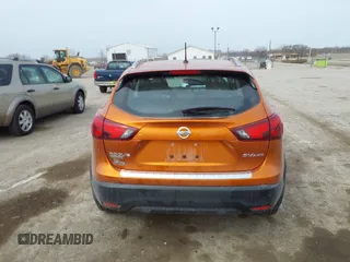 2017 Nissan Rogue Sport SL with VIN JN1BJ1CR8HW103023, listed as a IAAI auction lot 41810707 with 77,172 mi miles. Bid and sale history available at carsss.com. Image 16.