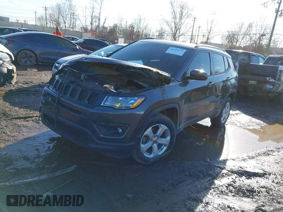 2019 Jeep Compass Latitude with VIN 3C4NJDBB4KT597331, listed as a IAAI auction lot 41664673 with 98,042 mi miles. Bid and sale history available at carsss.com. Image 17.
