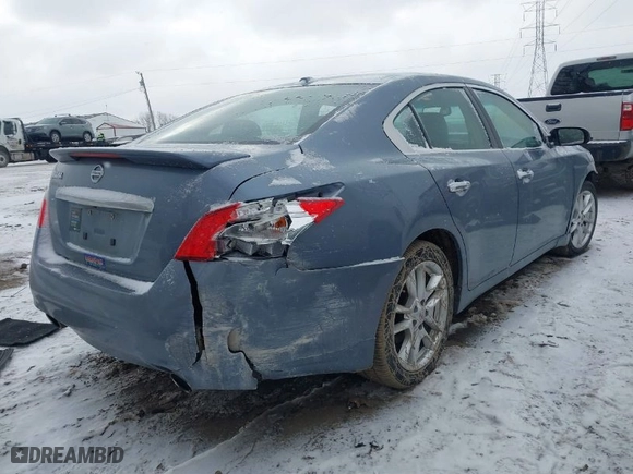 2011 Nissan Maxima 3.5 S with VIN 1N4AA5AP7BC869115, listed as a IAAI auction lot 41617813 with 132,000 mi miles. Bid and sale history available at carsss.com. Image 4.