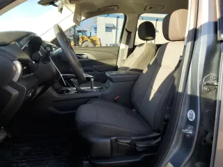 2019 Chevrolet Traverse LS with VIN 1GNEVFKW3KJ279654, listed as a Copart auction lot 46690205 with 74,212 mi miles and Salvage Title. Bid and sale history available at carsss.com. Image 7.