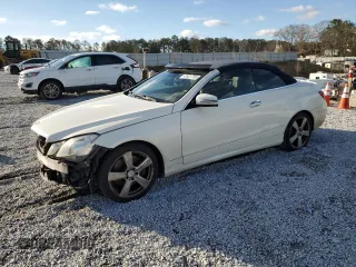 2011 Mercedes-Benz E 550 with VIN WDDKK7CF9BF073028, listed as a Copart auction lot 47427755 with 158,573 mi miles and Salvage Title. Bid and sale history available at DreamBid. Image 1.