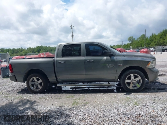 2013 Ram 1500 Express z VIN 1C6RR6KT2DS562992, wystawiony jako IAAI lot #42345919 z przebiegiem 246 114 mil mil oraz . Historia ofert i sprzedaży dostępna na DreamBid. Obrazek 13.