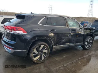 2024 Volkswagen Atlas SEL with VIN 1V2BE2CA4RC210962, listed as a Copart auction lot 46136285 with 13,950 mi miles and Salvage title. Bid and sale history available at DreamBid. Image 3.