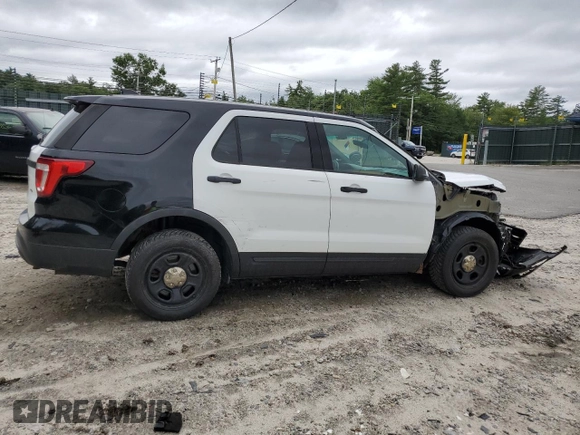 2016 Ford Utility Police Interceptor with VIN 1FM5K8AR6GGA52810, listed as a Copart auction lot 67097654 with 105,562 mi miles and Salvage Title. Bid and sale history available at carsss.com. Image 3.