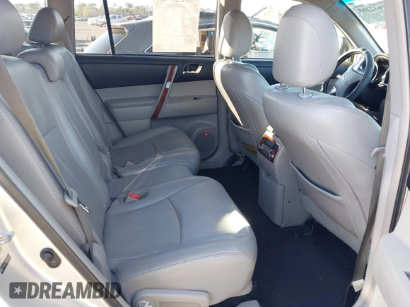 2011 Toyota Highlander Limited with VIN 5TDYK3EH3BS030851, listed as a IAAI auction lot 41632465 with 249,790 mi miles and . Bid and sale history available at DreamBid. Image 8.